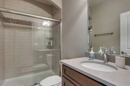 Stay In Twin Homes At Belmont In King Beds Nashville Holiday home