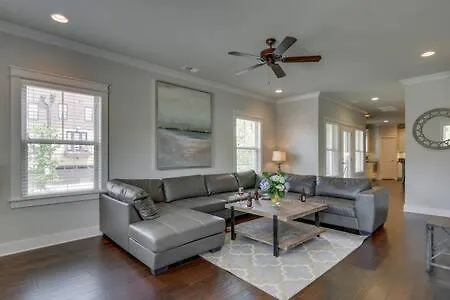 Stay In Twin Homes At Belmont In King Beds Nashville Holiday home