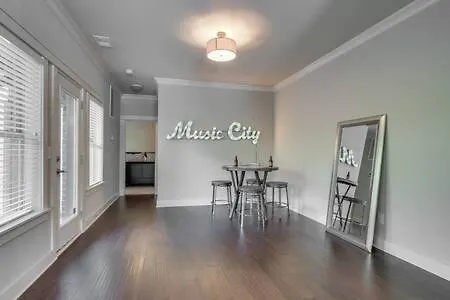 Stay In Twin Homes At Belmont In King Beds Nashville Holiday home