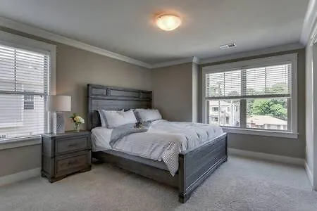 Stay In Twin Homes At Belmont In King Beds Nashville