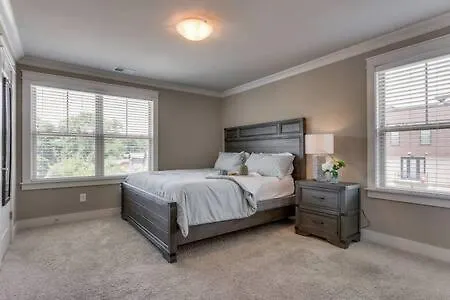 Stay In Twin Homes At Belmont In King Beds Nashville